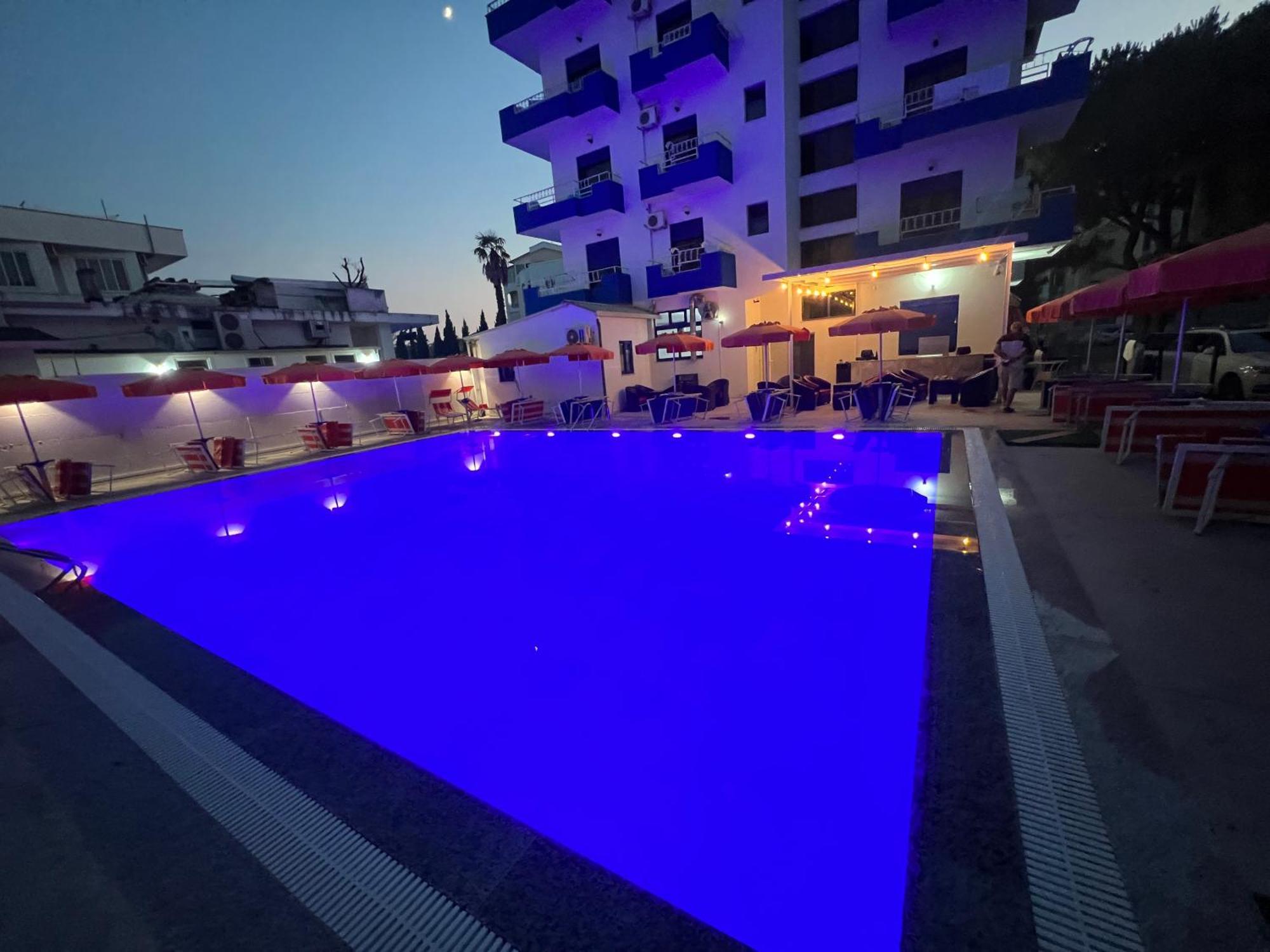Blue Balcony Hotel Golem  Exterior foto
